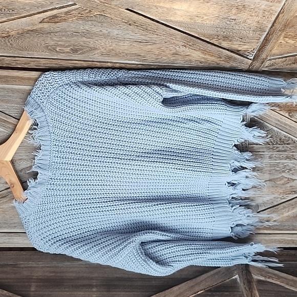 Love Tree Ladies Sweater - Picture 4 of 4